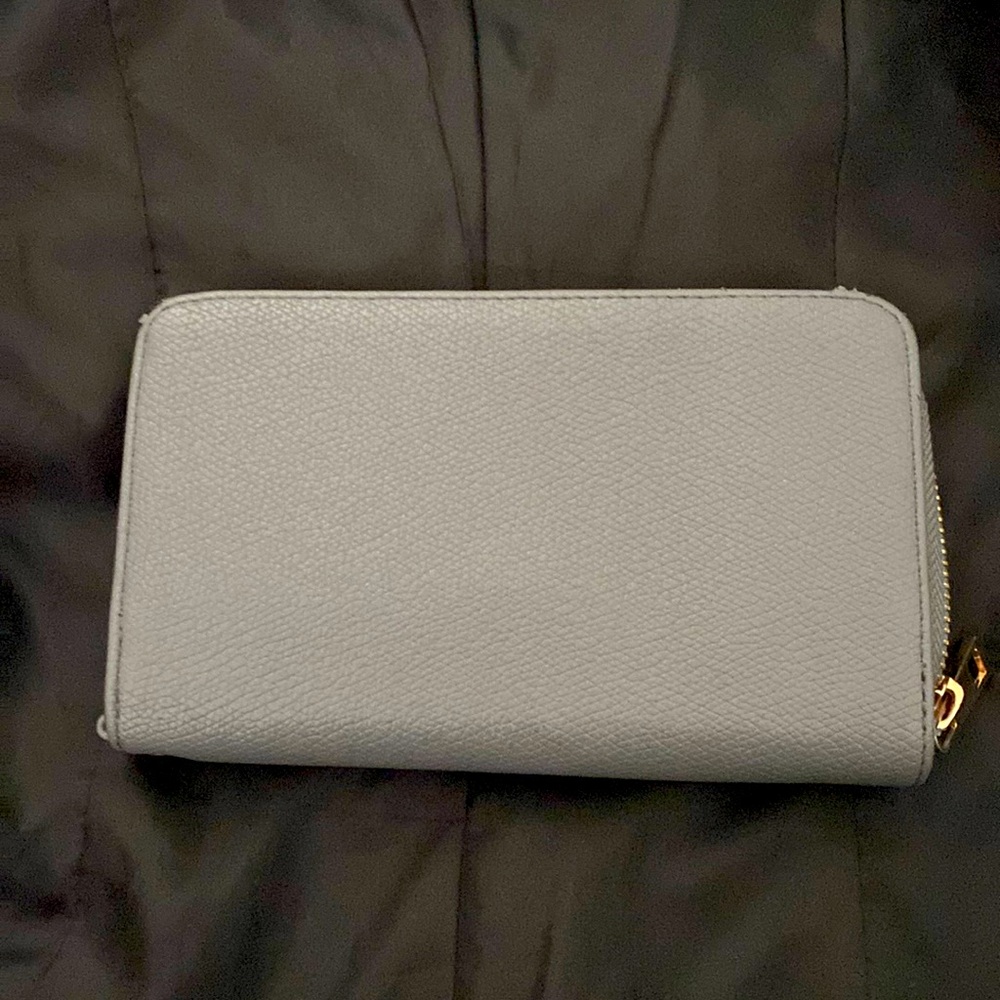 Clutch purse